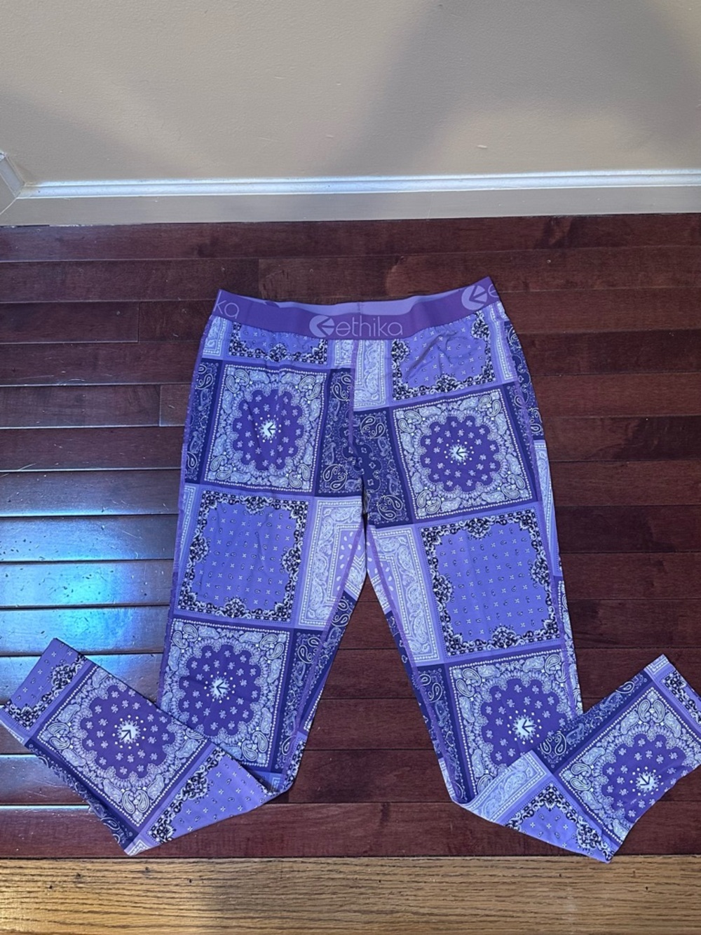 Ethika Muted Motifs Print Leggings
